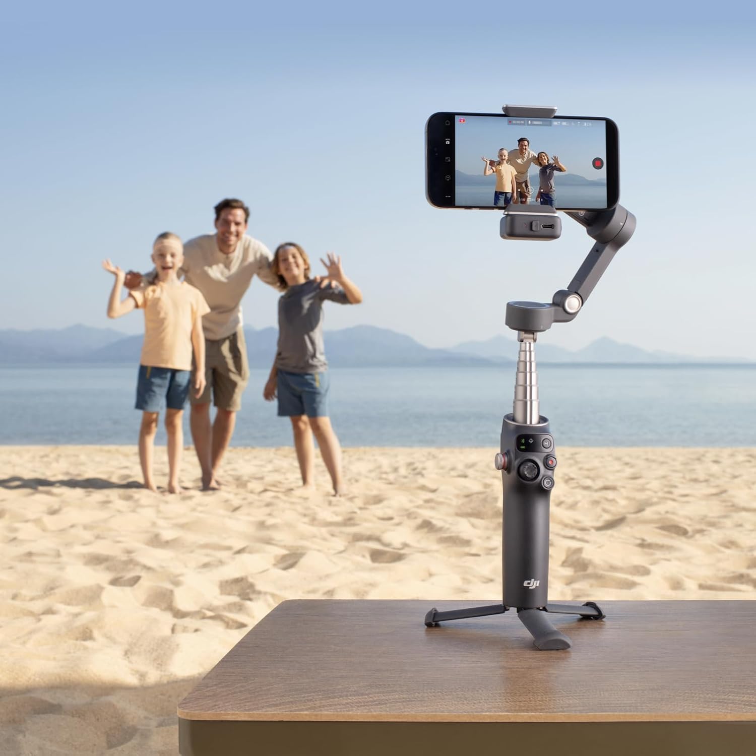 DJI Osmo Mobile 7P Smartphone Stabilizer DJI Osmo Mobile 7P Smartphone Stabilizer