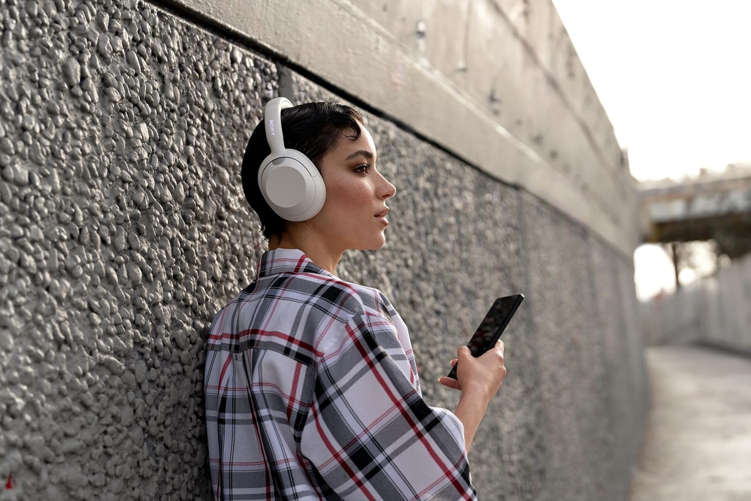 Sony ULT Power Sound Wireless Noise Canceling Headphones Black Sony ULT Power Sound Wireless Noise Canceling Headphones Black